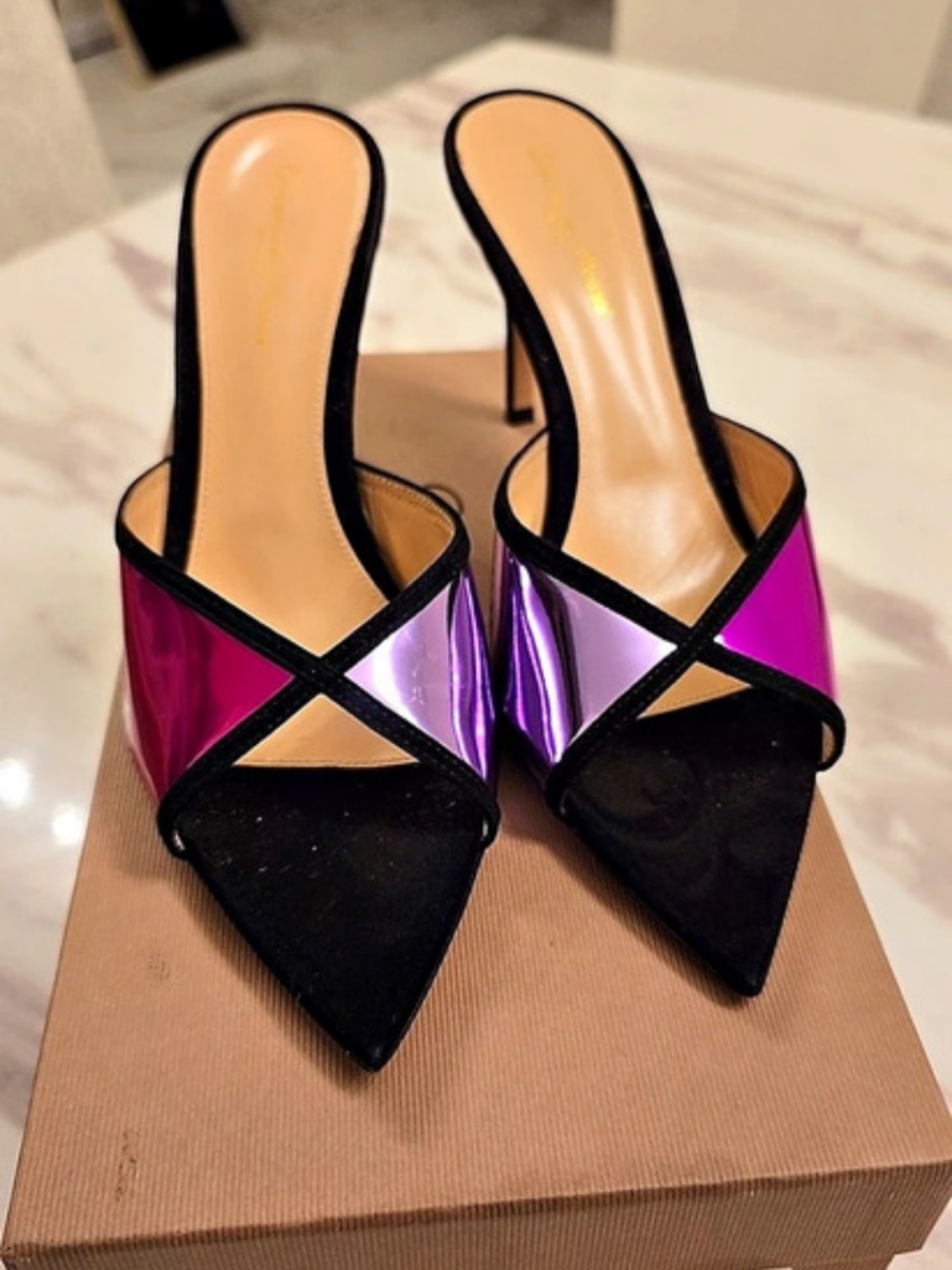 Gianvito Rossi Confetti suede-trimmed metallic leather mules. EU 39 U.S 9. New